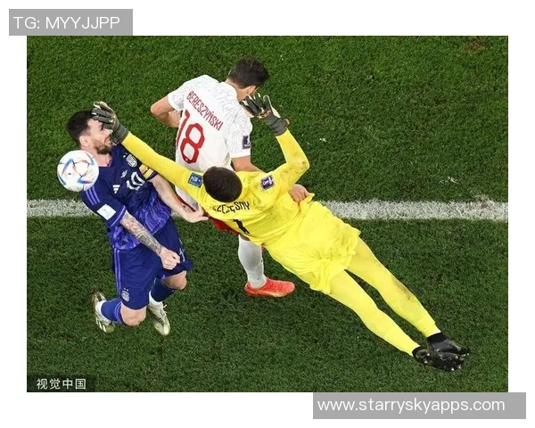 德保罗精准传中梅西头球攻门险些得手被门将神勇扑出