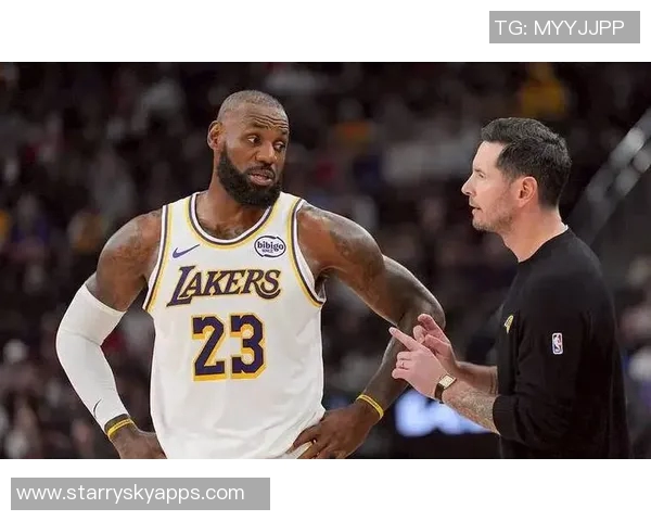 韦德调侃引发热议詹姆斯为胜利拼搏但内心归属何处