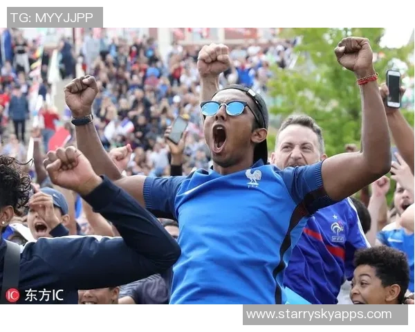 佛得角球员与球迷互动迎战关键战役冲击世界杯梦想