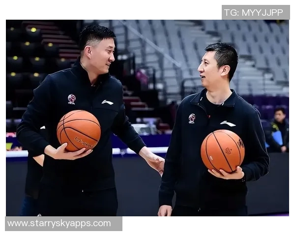 杨鸣分析雄鹿冬窗试探字母交易市场为夏季运作铺路 杨鸣分析雄鹿冬窗试探字母交易市场为夏季运作铺路